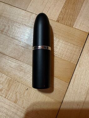 MAC Ruby Woo - NWT